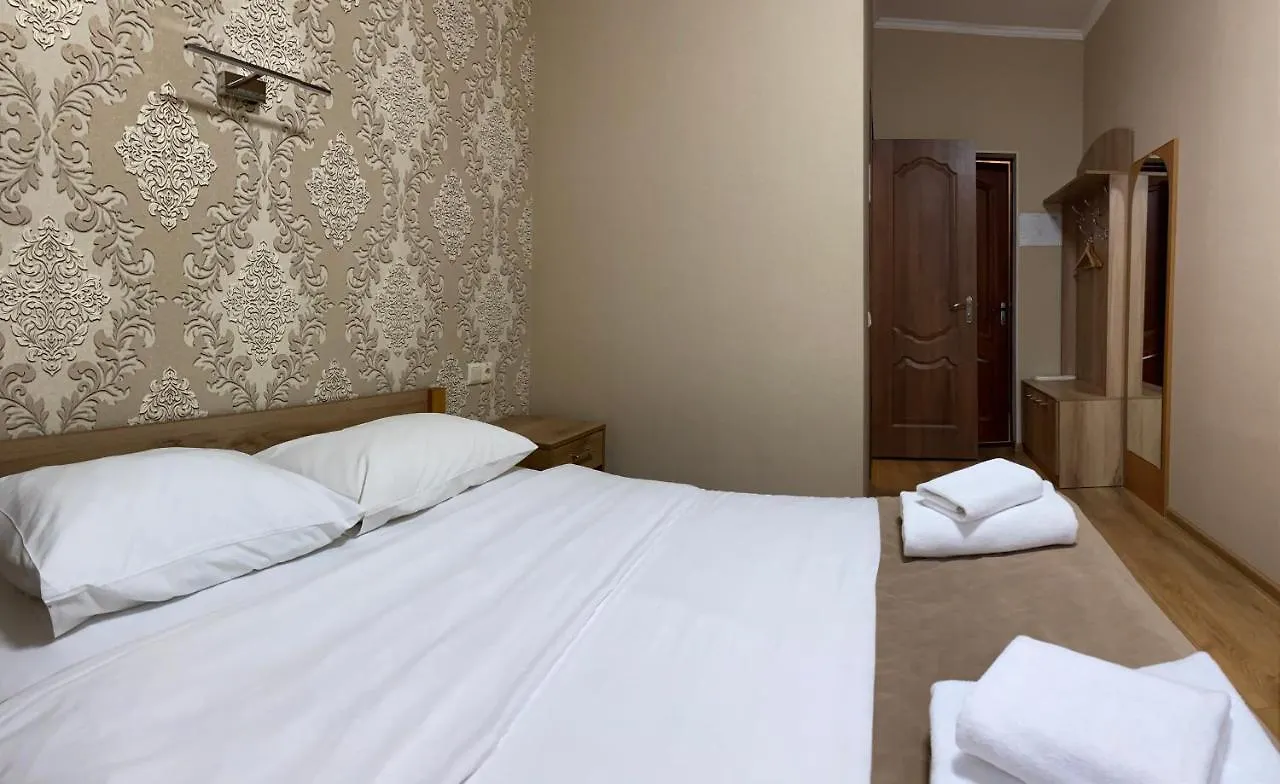 Hotel Lama 2 Kyiv