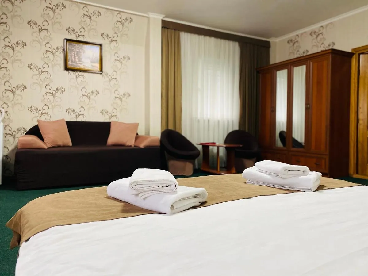 Hotel Lama 2 Kyiv 2*,