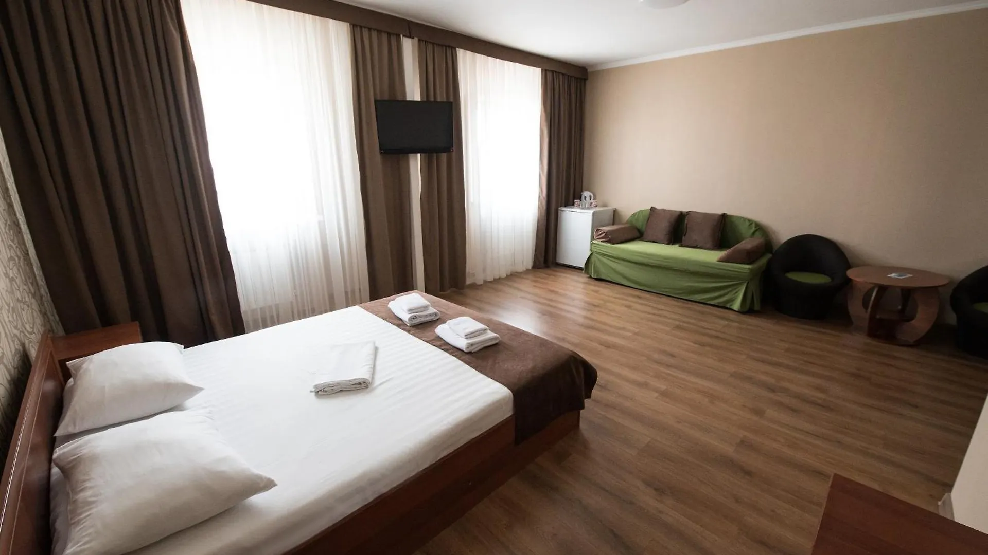 Hotel Lama 2 Kyiv