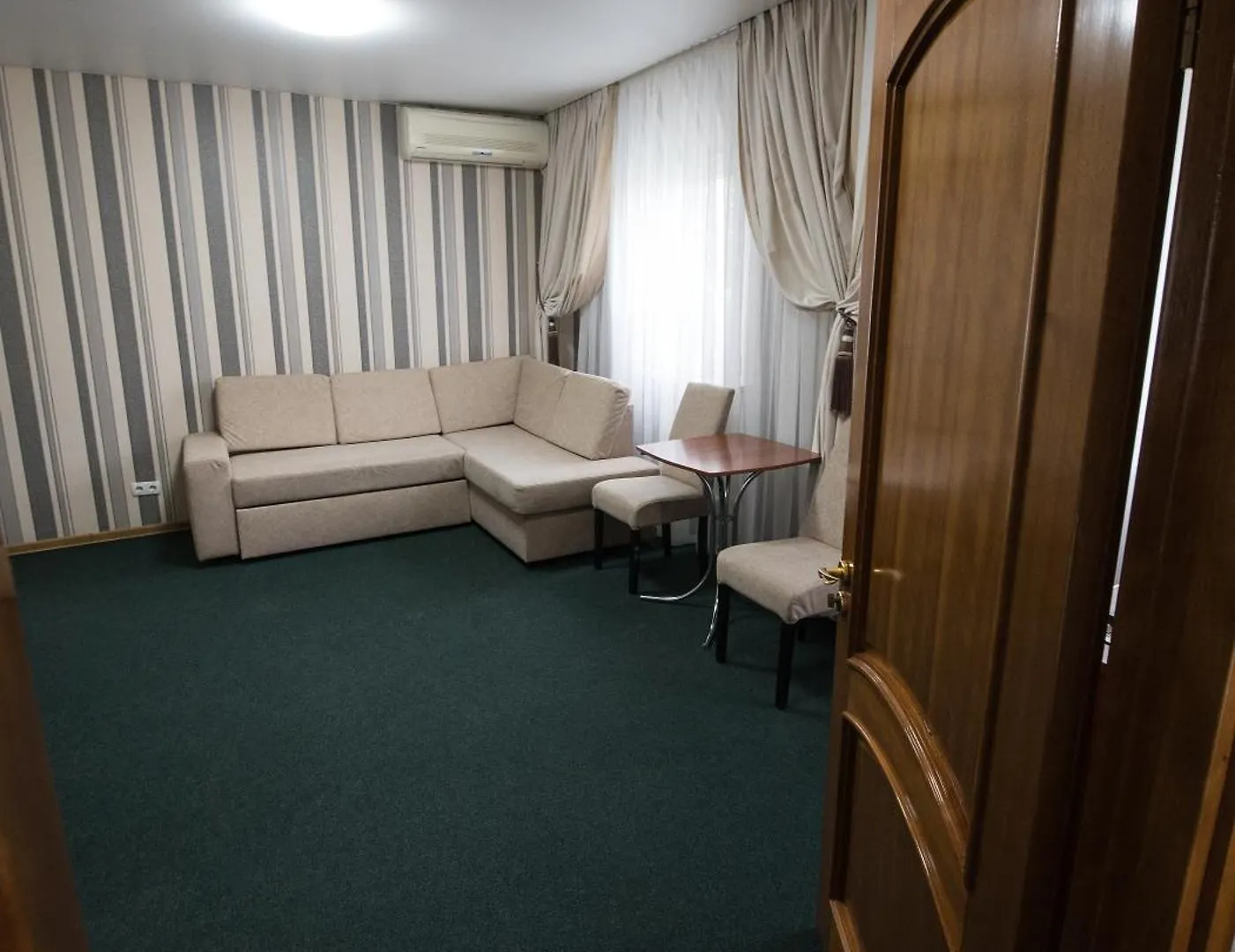 **  Hotel Lama 2 Kyiv Ukraine