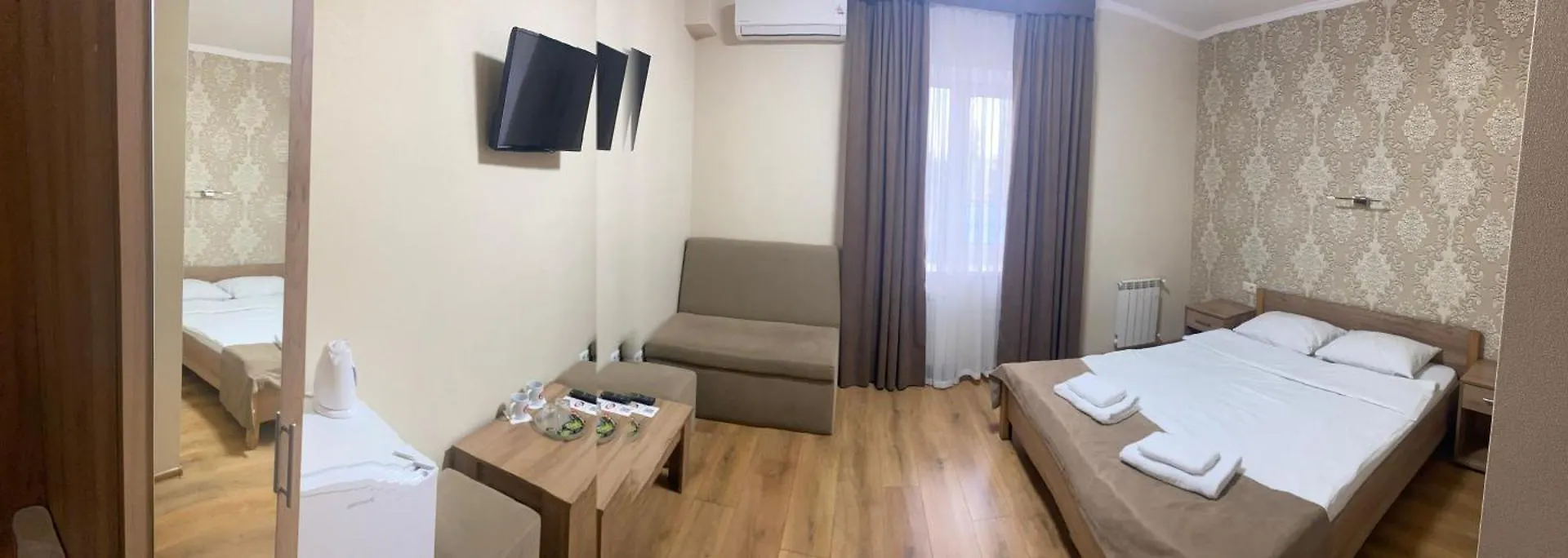 Hotel Lama 2 Kyiv